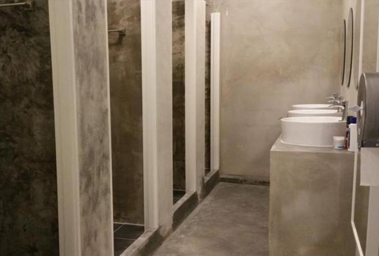 Green Home Hostel And Massage Bangkok Bagian luar foto
