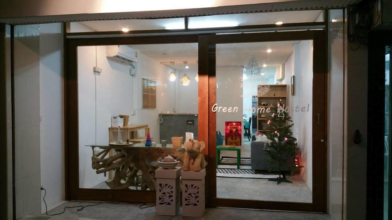 Green Home Hostel And Massage Bangkok Bagian luar foto